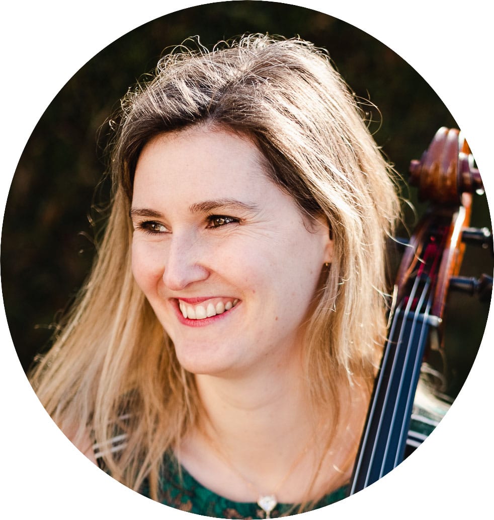 Cecile Guillon Violoncelle portrait Cecile Guillon Violoncelle portrait